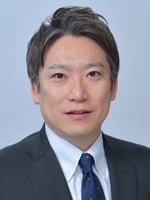 山本先生_お写真(正方形)